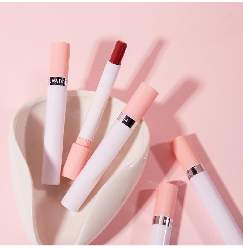 Mattes Samt-Matt-Lippenstift